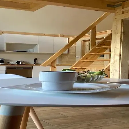 Scandinavian House Overlooking The Klepnica