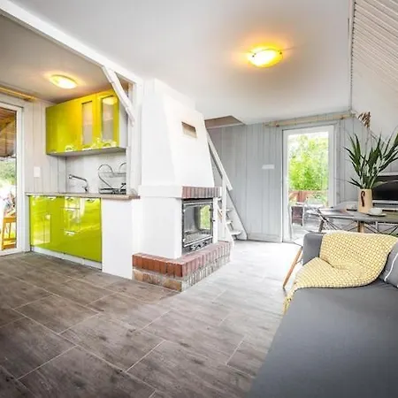 Scandinavian House Overlooking The בית נופש