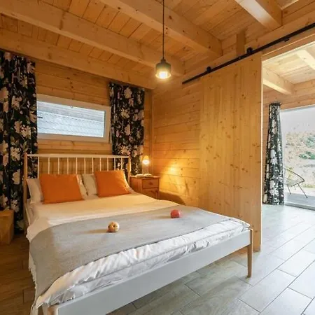 Nyaraló Scandinavian House Overlooking The *