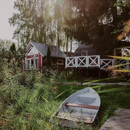 Nyaraló Scandinavian House Overlooking The
